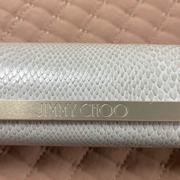 Jimmy Choo Cream Eye Glass Case with lens wipe - Picture 2 of 14